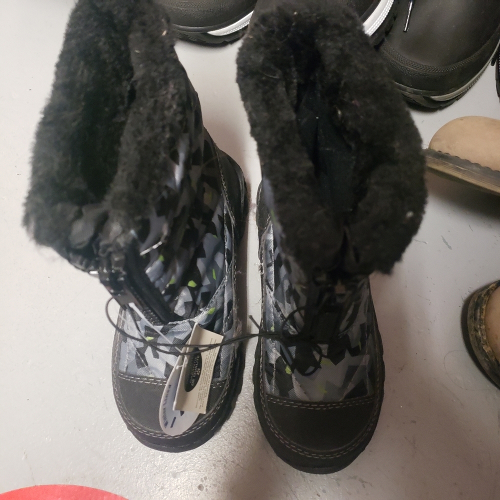 Kids winter boots